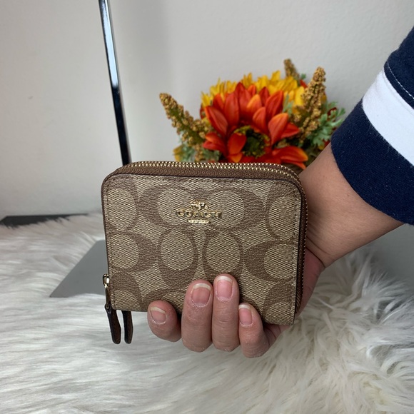 COACH SMALL DOUBLE ZIP AROUND WALLET - Picture 8 of 8